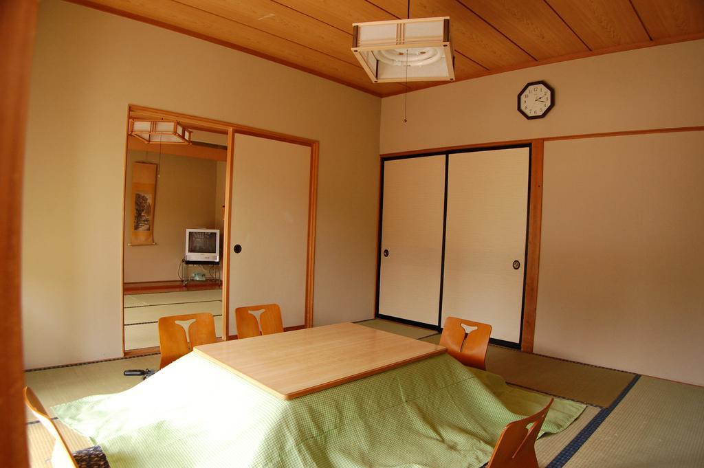 Sawatari Onsen Miyataya Ryokan Nakanojo Bagian luar foto