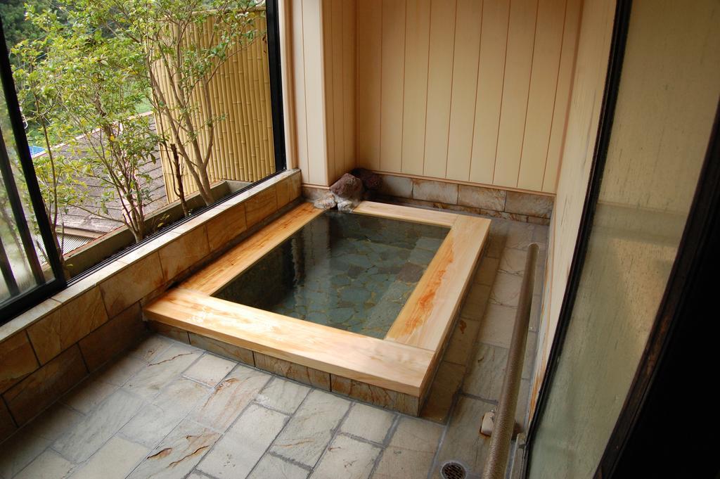 Sawatari Onsen Miyataya Ryokan Nakanojo Bagian luar foto